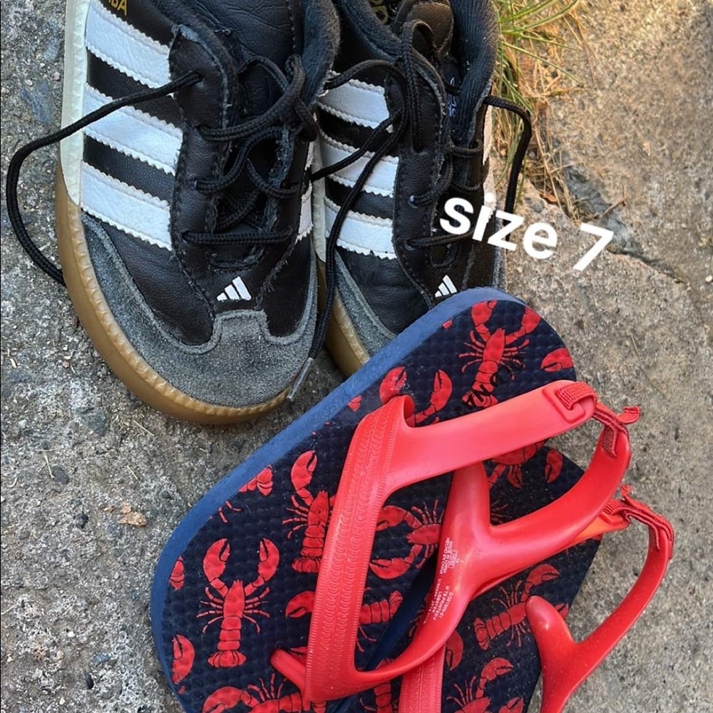 Boys shoes